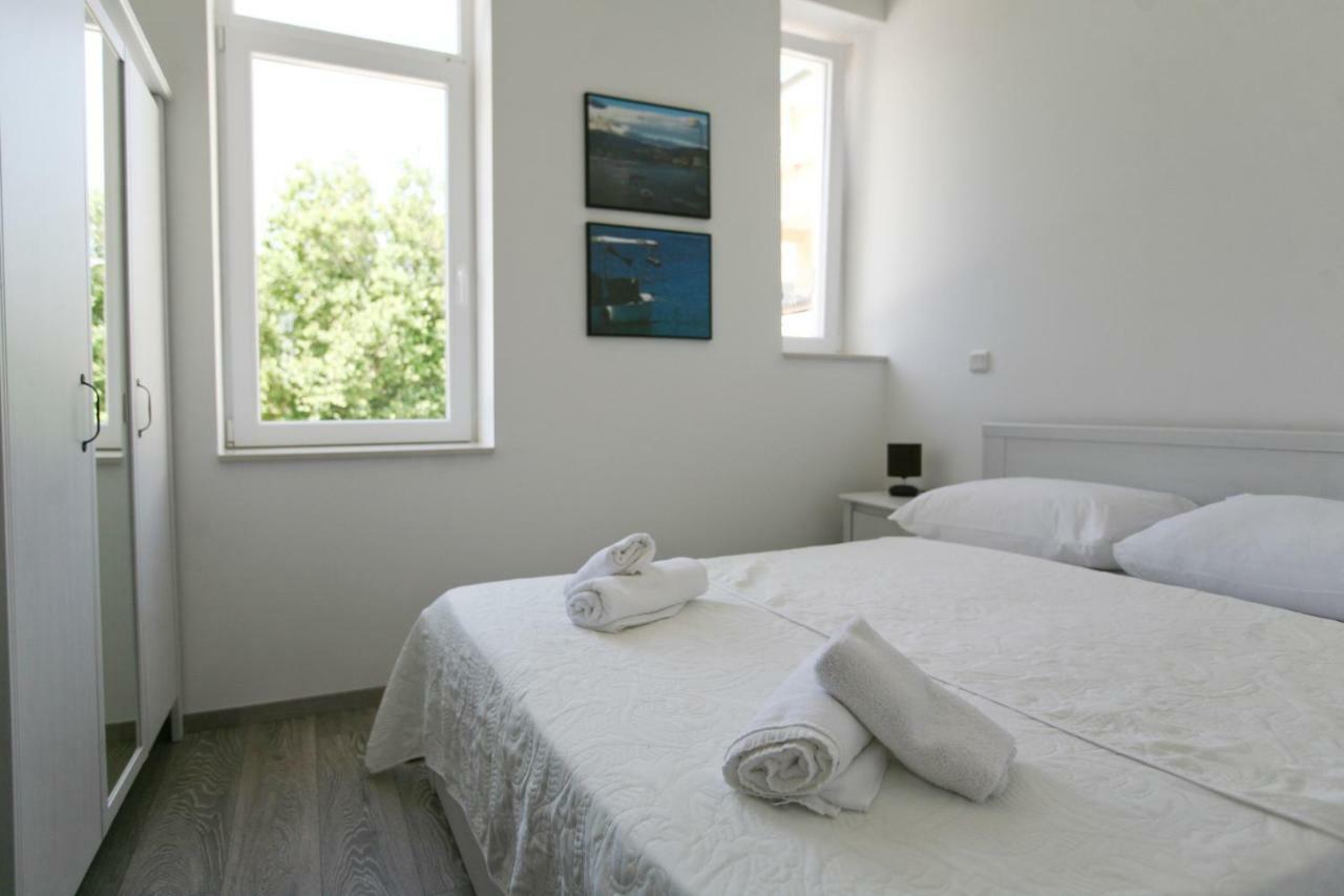 Guesthouse Vienna Baska מראה חיצוני תמונה