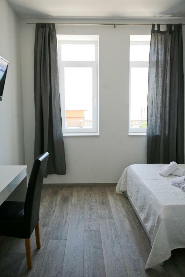 Guesthouse Vienna Baska מראה חיצוני תמונה